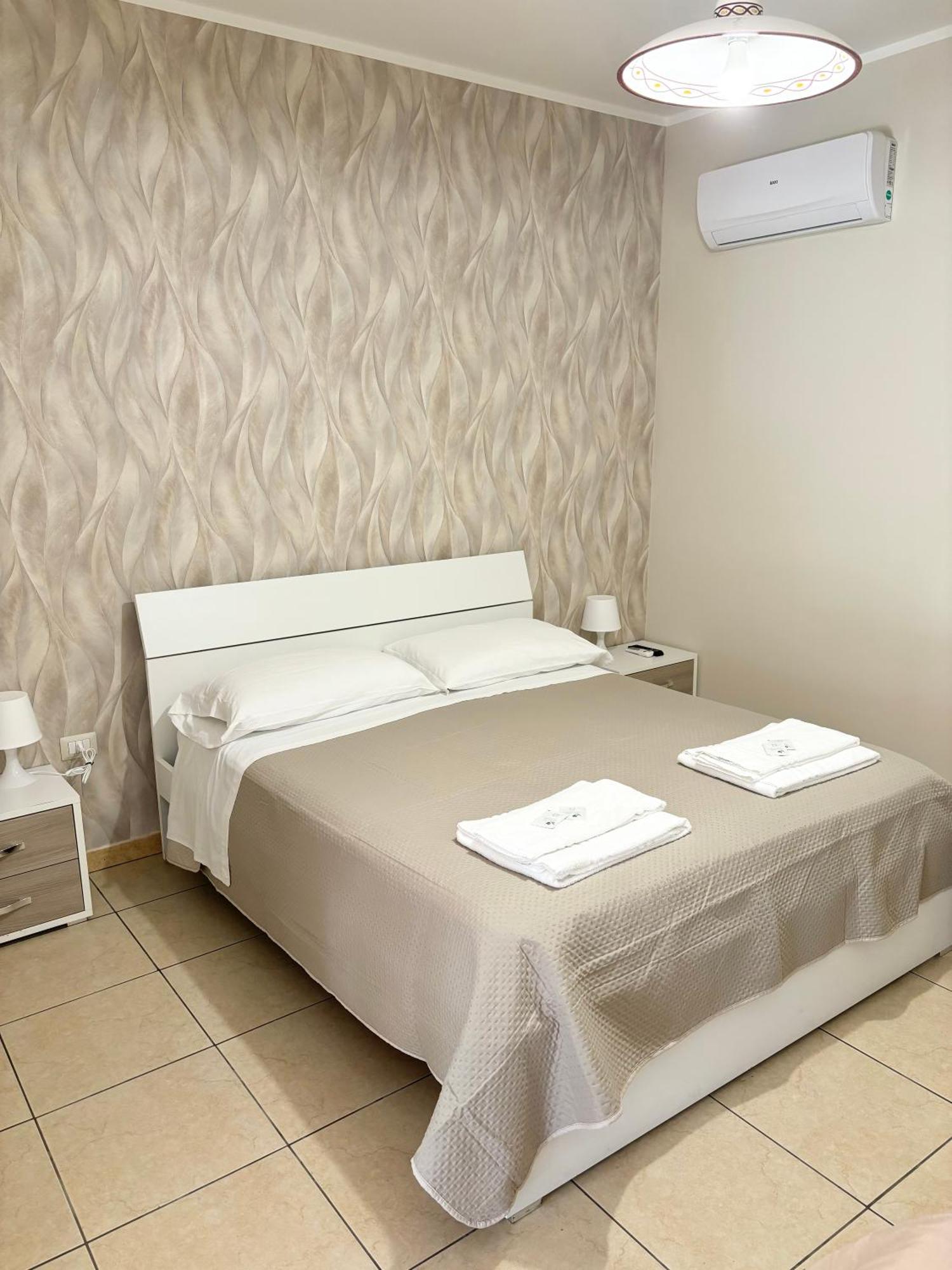 Rooms & Restaurant Il Castagneto Campagna Zewnętrze zdjęcie