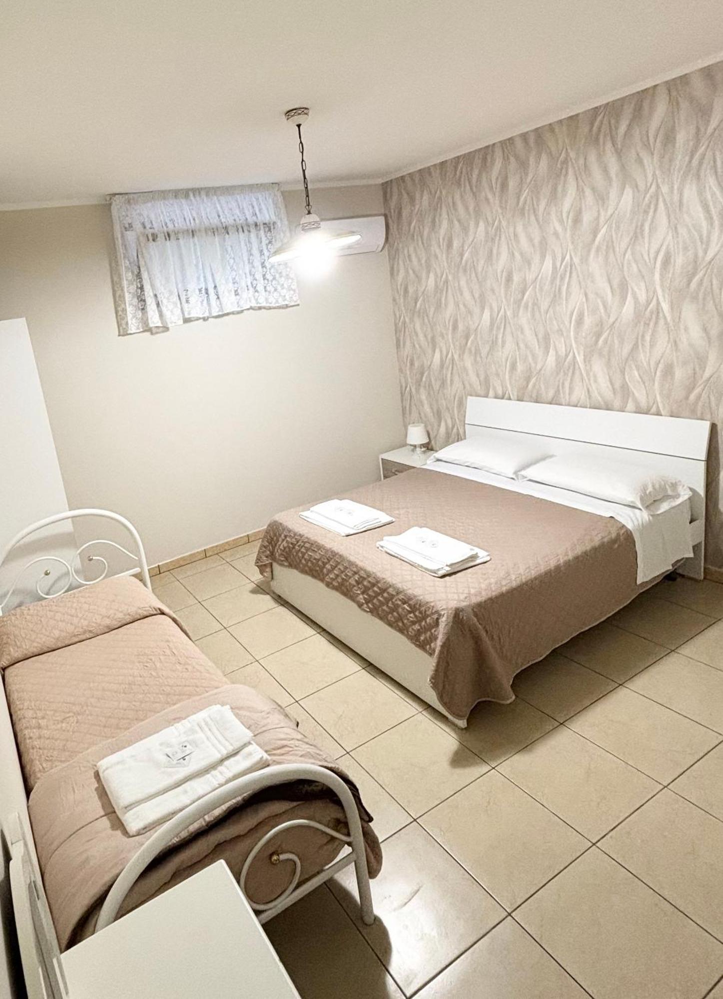 Rooms & Restaurant Il Castagneto Campagna Zewnętrze zdjęcie